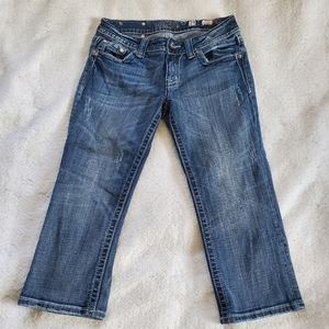 Miss Me Distressed Capris, Sz 29